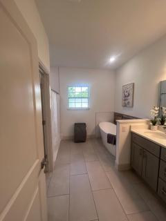 Spacious 4BR Home Near Shopping & Dining - 2