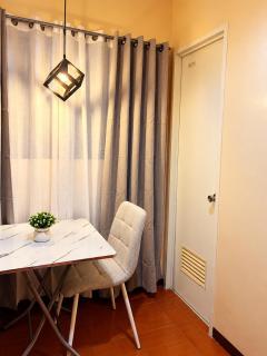 California Signature Suites - 1