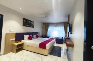 FabHotel Meridian Blue - 9