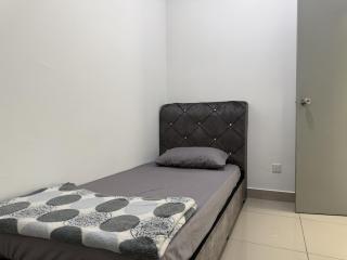 Cozy 3 Bedroom Apartment at Bayu Temiang Seremban - 5