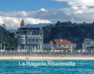LA RAIGADA. Maravilloso chalet a pie de playa - 0