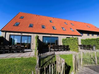 Spacious holiday home in Leons with garden - 2