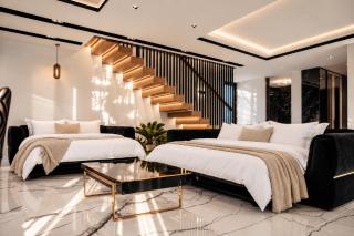 Luxury 3-Bedroom Villa with Private Hot Tub & Sauna - Suceava - 1