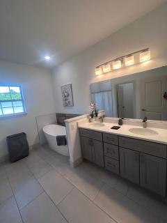 Spacious 4BR Home Near Shopping & Dining - 3