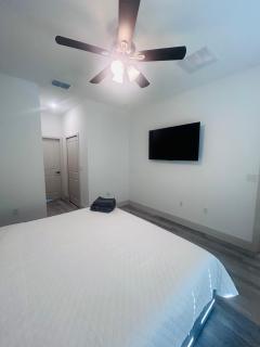 Spacious 4BR Home Near Shopping & Dining - 2