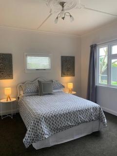 Walnut House - 6
