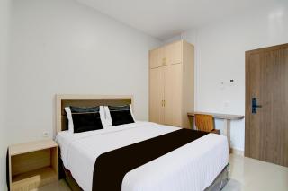 Collection O near Mall Ciputra formerly Lucky Stay - 9