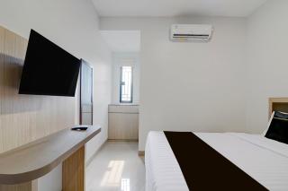 Collection O near Mall Ciputra formerly Lucky Stay - 6