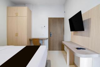 Collection O near Mall Ciputra formerly Lucky Stay - 7