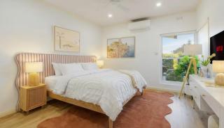 Glenelg Beach House With Private Beachfront Pool - 7