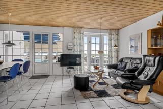 Beautiful Holiday Home With Fjord View For 12 People With Pool, Whirlpool And Sauna - 5