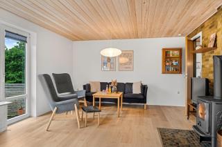 Modernized Holiday Home On Fur With Water Views And Enclosed Terrace - 0