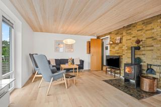 Modernized Holiday Home On Fur With Water Views And Enclosed Terrace - 6