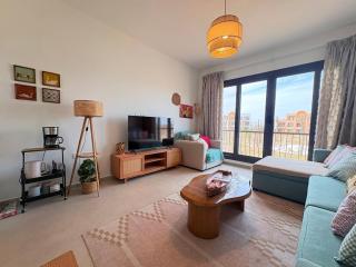 Cozy Boho 1BDR Studio in Kamaran | Pool View - 5