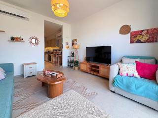 Cozy Boho 1BDR Studio in Kamaran | Pool View - 1