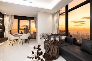 Burj & Sea Views |Luxury 2BR| 5-Star Amenities - 6