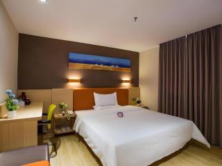 7 Days Inn Aksu Airport - 7