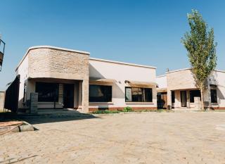 Allshanu Apartments - 1