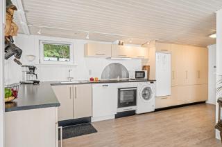 Modernized Holiday Home With View Over The Fjord - 4