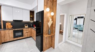 Cristi Luxury Apt - 5