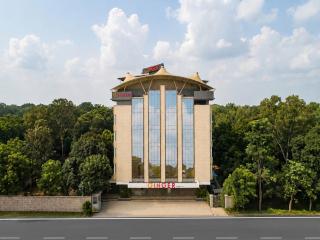 Ginger Indore Nipania - 1