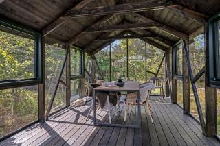 Modernized Vacation Rental With Charging Station And Glass Pavilion - 8