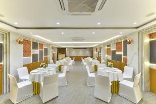 Ginger Indore Nipania - 4