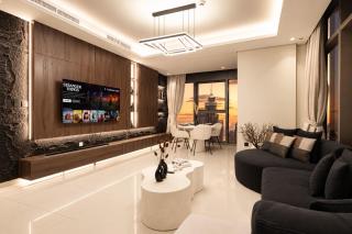 Burj & Sea Views |Luxury 2BR| 5-Star Amenities - 9