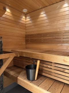 Top-Floor River View Apt & Sauna - 7