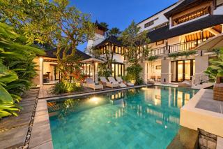 Lovely 5BR-Villa by Rock-STR at the heart of Canggu just 5min walk to the beach - 0