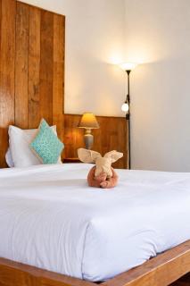 Lovely 5BR-Villa by Rock-STR at the heart of Canggu just 5min walk to the beach - 1