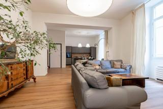 H11 [The Queen's Apartment] Ariston - Centro - 4