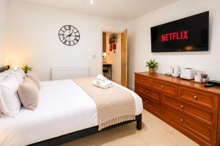 Cardiff Studio, Ideal for Couples or Solo Stays - 8