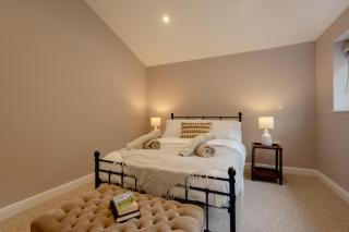 Chevet Cottage - Luxury Countryside Retreat - 9