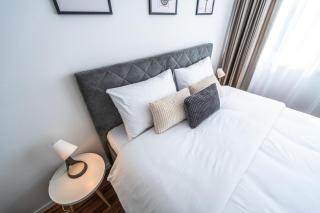 Invalidovna Metro 2BR Family Apartment - 7