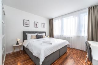 Invalidovna Metro 2BR Family Apartment - 9