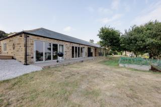 Chevet Cottage - Luxury Countryside Retreat - 3