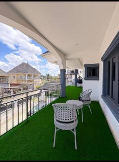 3BR Apartments Balcony prime location - 1