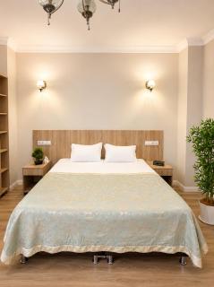 BOTANIC GARDEN APARTMENTS - 8