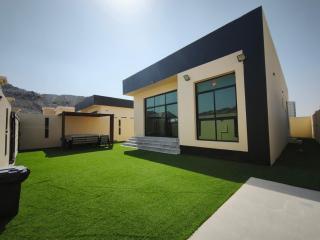 Masfout Escapes Private Mountain Villas - 9