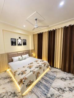 Ivory Nest - 6