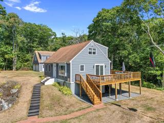 Boothbay Harbor Home with Water Views | Near Dining & Whale Watching - 4