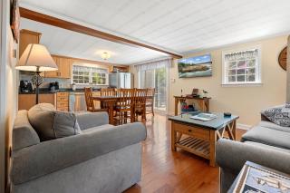 Boothbay Harbor Home with Water Views | Near Dining & Whale Watching - 2