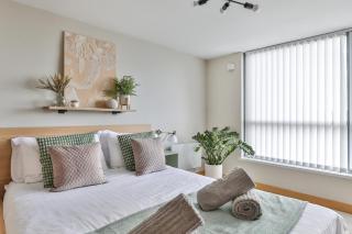 Luxury Leeds Penthouse - 2BR & 2 Baths - 9