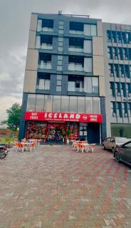 1BR Serviced Apartment Bahria Town Lahore - 1