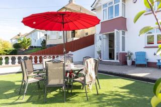 Rhodanthe House - sleeps 8 guests in 4 bedrooms, hot tub, parking, WiFi - 8