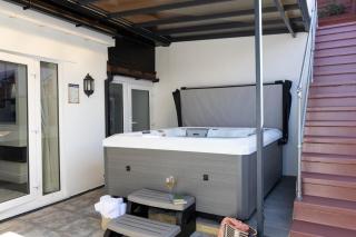 Rhodanthe House - sleeps 8 guests in 4 bedrooms, hot tub, parking, WiFi - 6