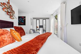 Rhodanthe House - sleeps 8 guests in 4 bedrooms, hot tub, parking, WiFi - 1