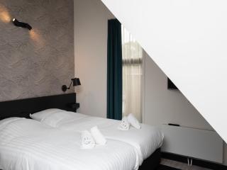 Luxury apartment in Renesse with infrared sauna - 3