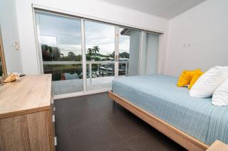 250D Stylish Waterfront Escape - 7